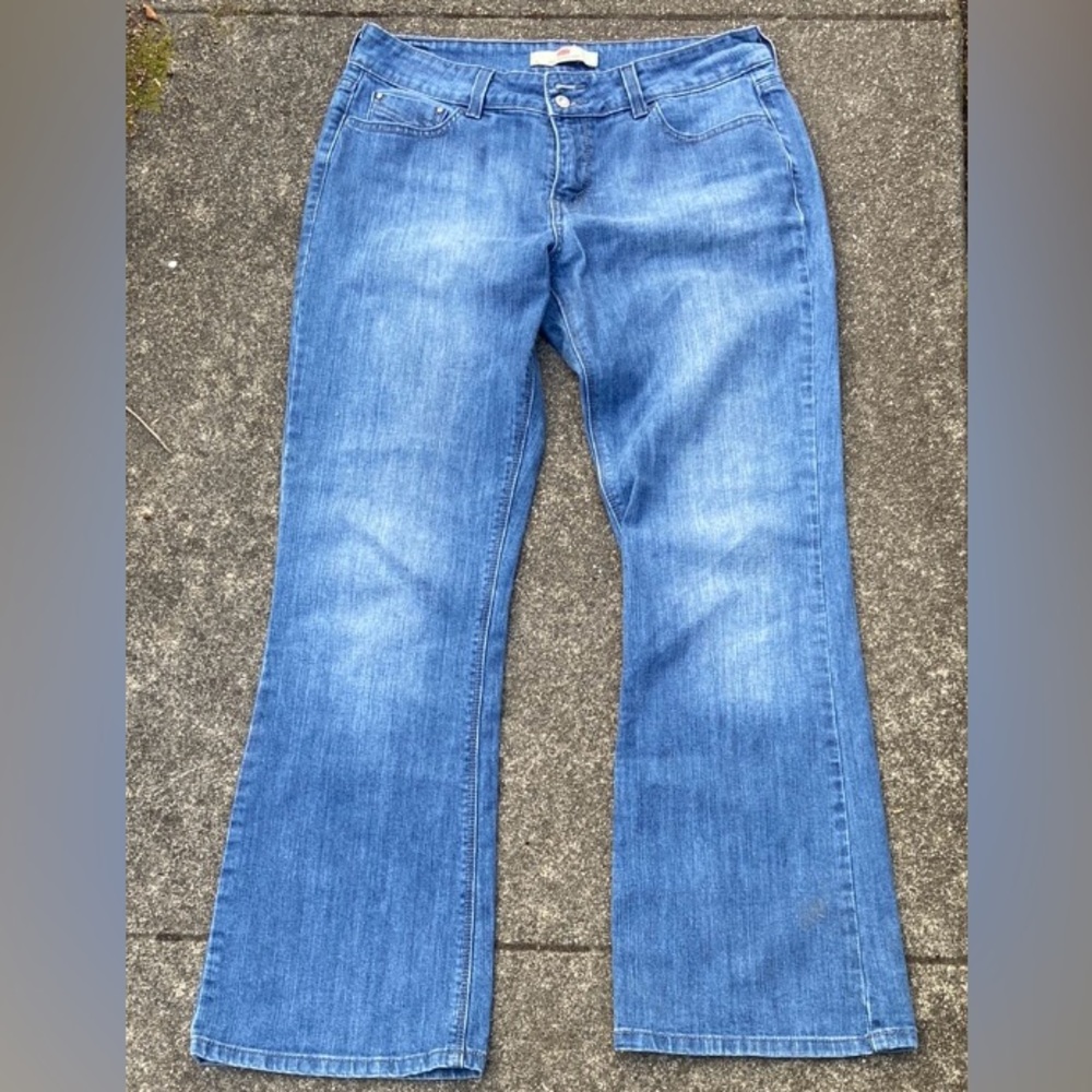 Levi's Slender Boot-Cut Jeans 10/12